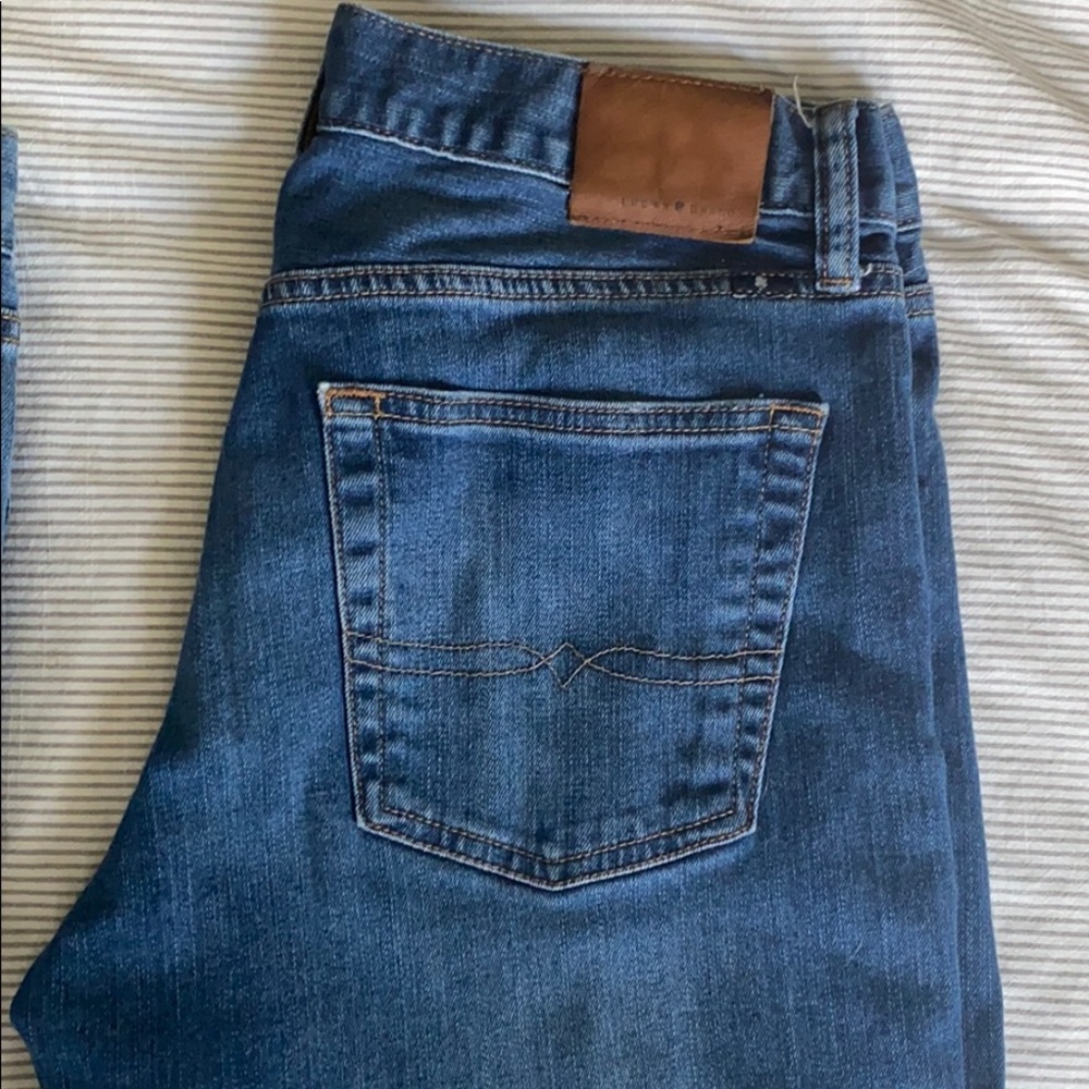2 pair Men’s lucky brand original straight jeans
